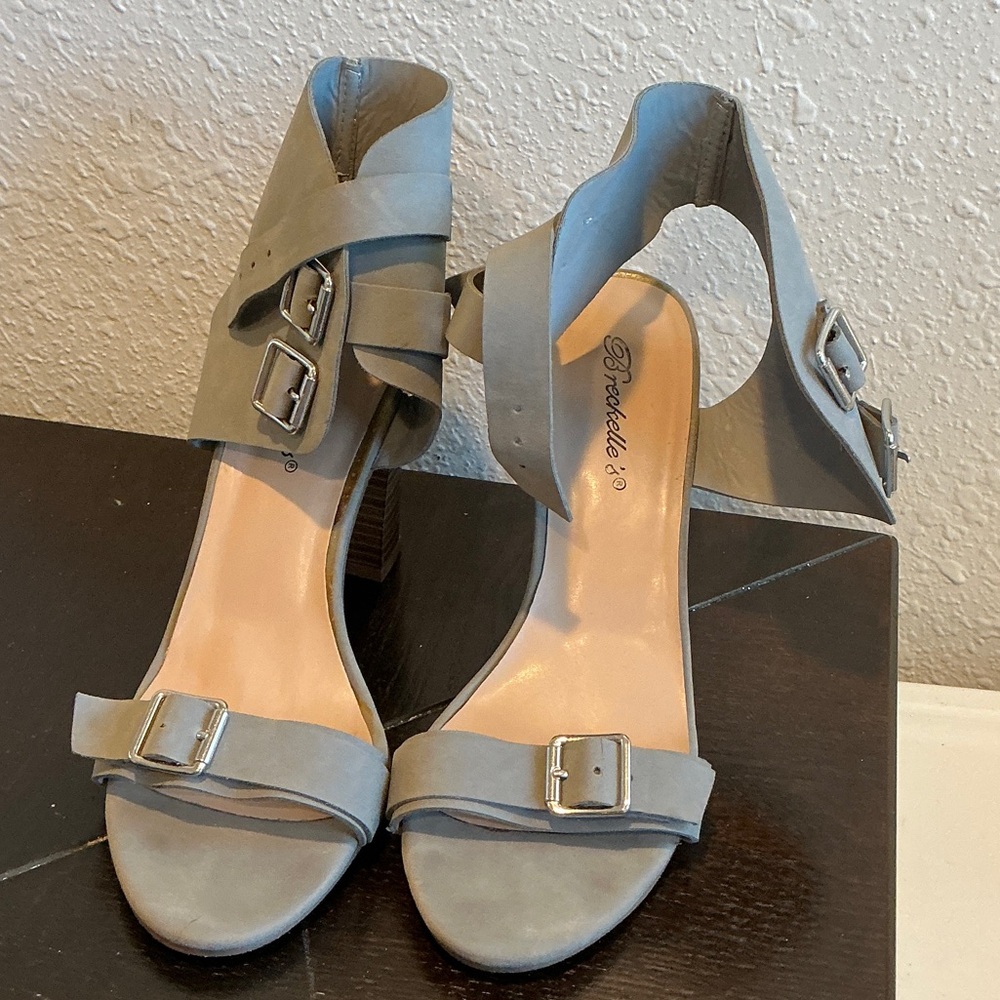 Breckelles Gray Buckle Strap Heels Size 8.5